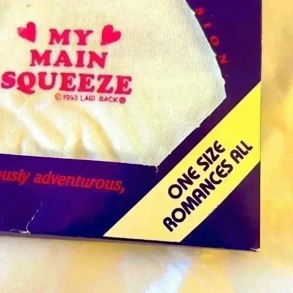 Vintage Bra Bralette One Size Gift Joke  Funny Laugh Wife Husband Kitschy Weird - Picture 2 of 4